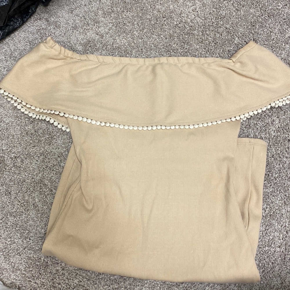 Wayf tan dress- like new - Picture 3 of 4